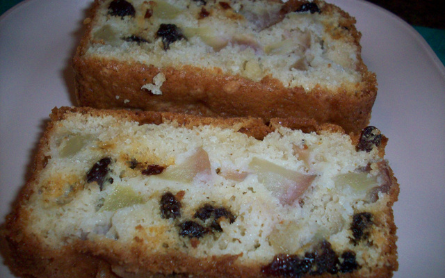 Bolo de frutas e chocolate