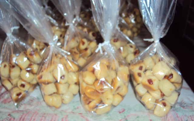 Bolachinha de nata com goiabada