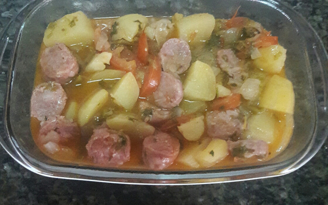Linguiça calabresa com batata