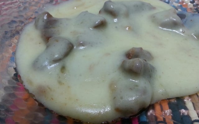 Escondidinho (creme de aipim e carne do sol)