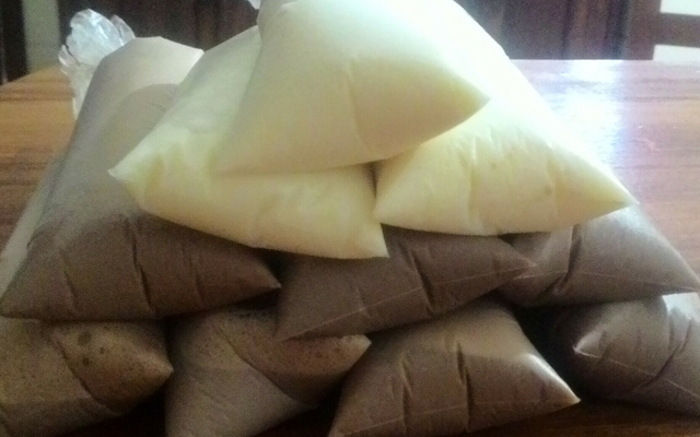 Geladinho de coco, creme de avelã e ovomaltine