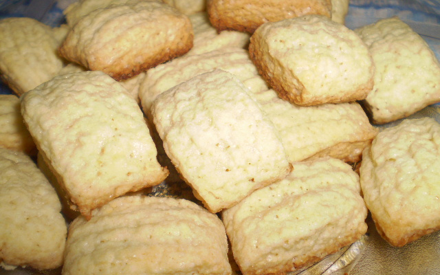 Biscoitinha da Eluiza (fácil e rápido)