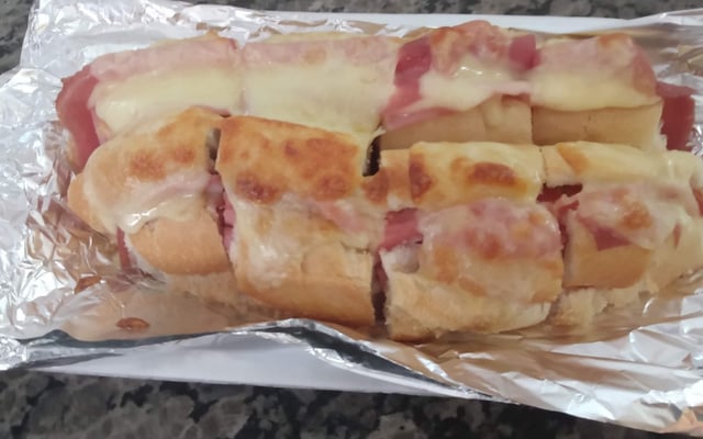 Lanche misto de forno