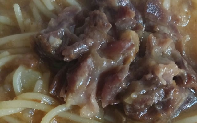 Rabada com macarrão