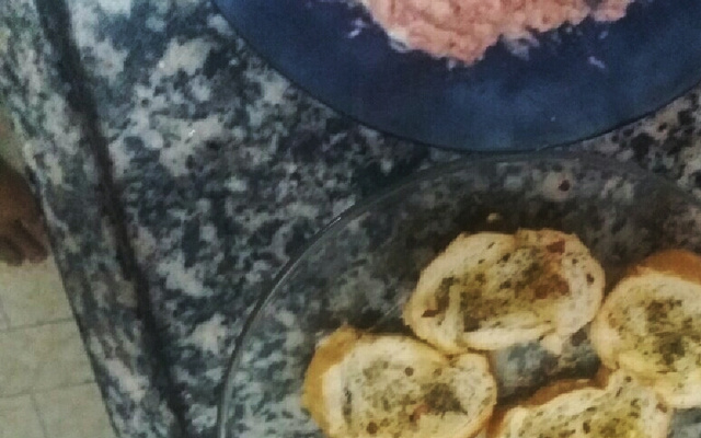 Torrada rápida e simples de microondas