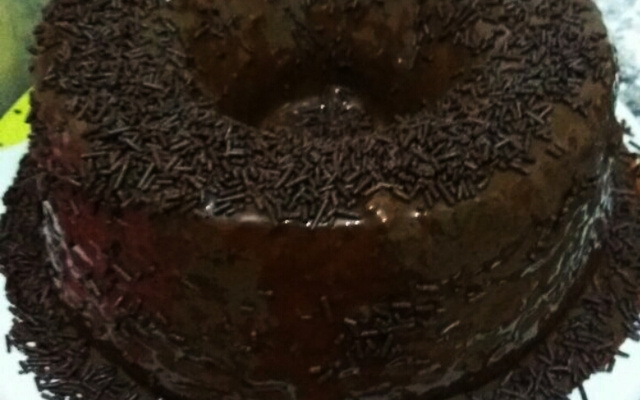 Bolo simples de chocolate