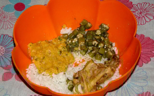 Frango com quiabo delicioso