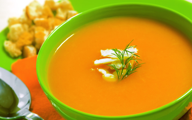 Sopa detox da Cláudia Eliane