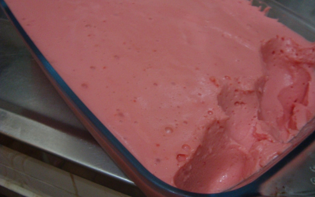 Gelatina com creme rosado