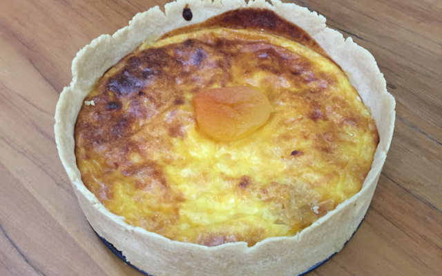 Quiche integral de queijo com damasco