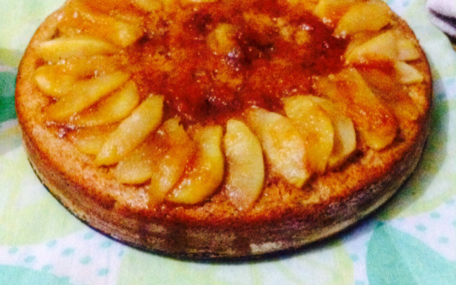 Bolo de maçã molhadinho sem ovos