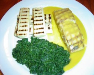 Pupunha assado, espinafre e robalo ao molho de laranja