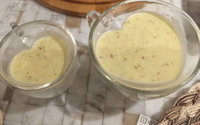 Sopa cremosa de alho-poró