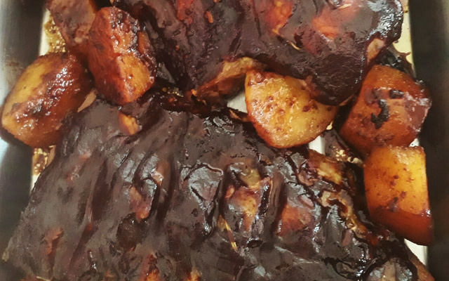 Costelinha de Porco com Molho Barbecue