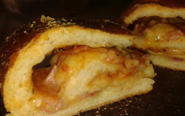 Pão de liquidificador recheado