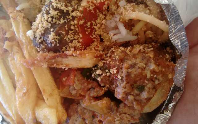 Lasanha do Marcelo com molho vermelho e molho branco