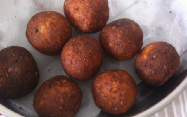 Bolinho de mandioca com recheio