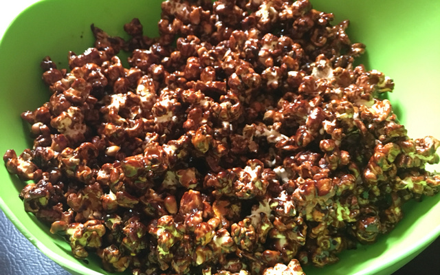 Pipoca doce de chocolate