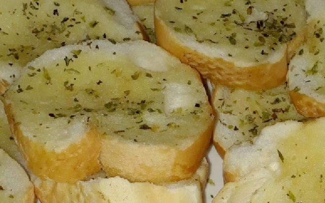 Torrada rápida e simples de microondas