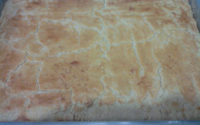 Empadão de frango com molho cremoso