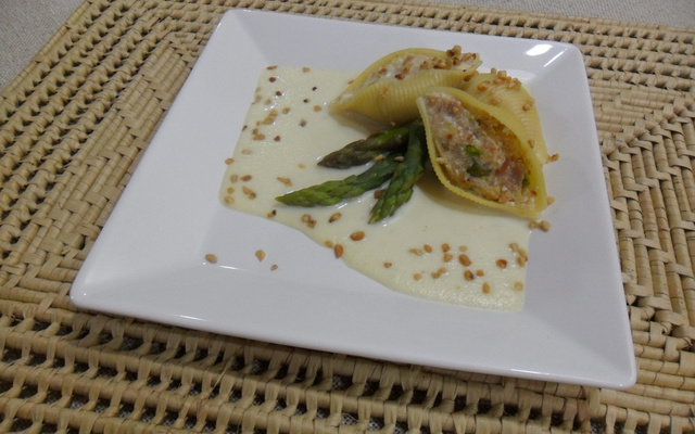 Conchas ao creme de aspargos e molho de champagne da Abima