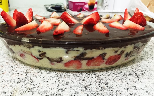 Torda de Bis com Morango