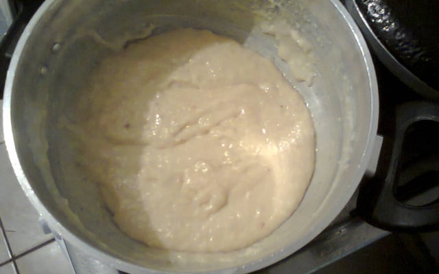 Recheio simples e leve para bolo