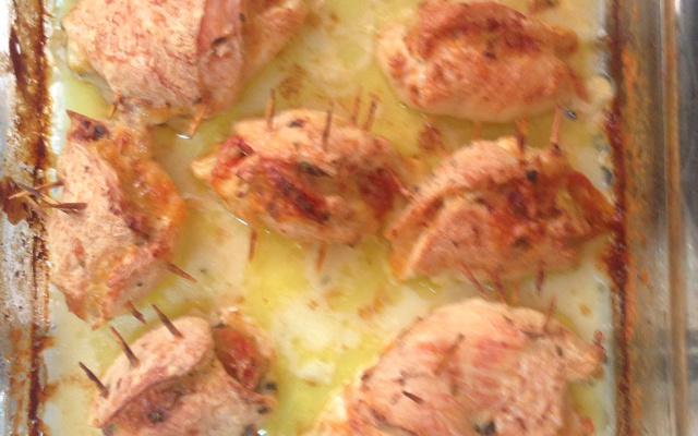 Filé de peito de frango recheado