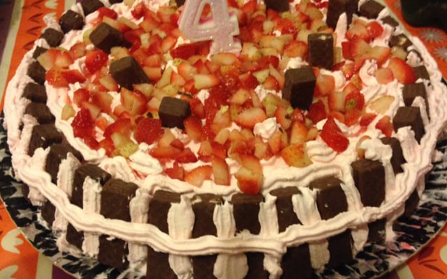 Bolo de morango ótimo para aniversário