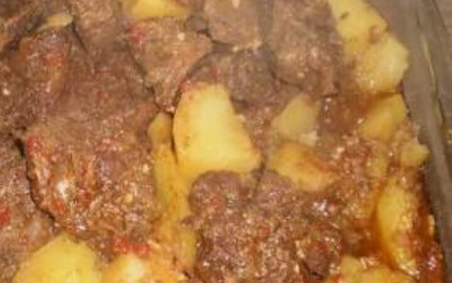 Carne com molho na pressão