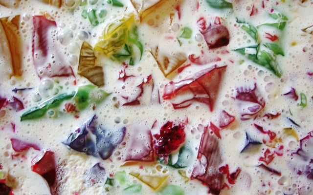 Sobremesa colorida de gelatina