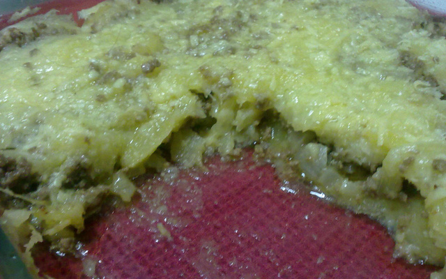 Escondidinho de mandioca e carne