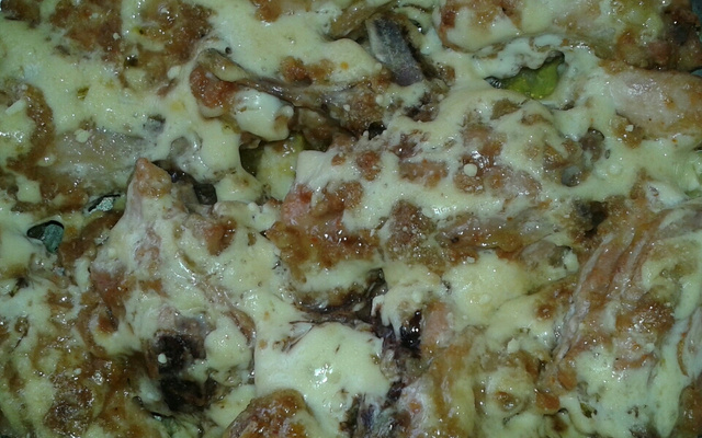 Frango assado com creme de cebola e maionese