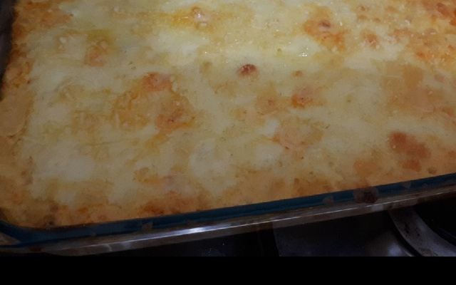 Frango desfiado ao creme de milho