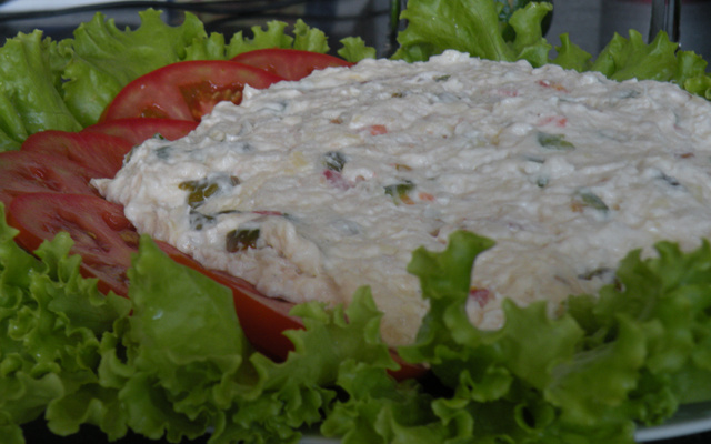 Salada de filé de pescada