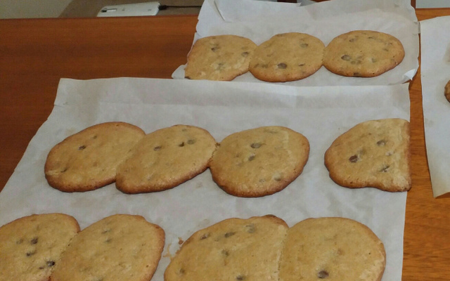 Cookies americanos com gotas de chocolate