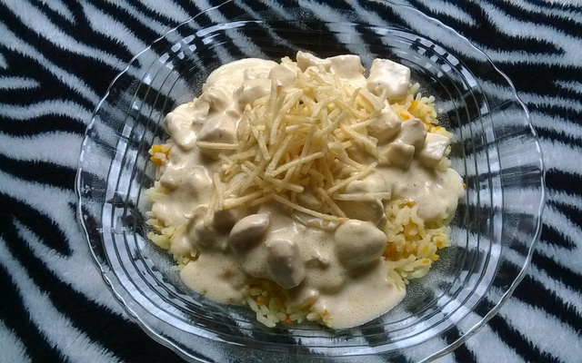 Estrogonofe de frango com cream cheese