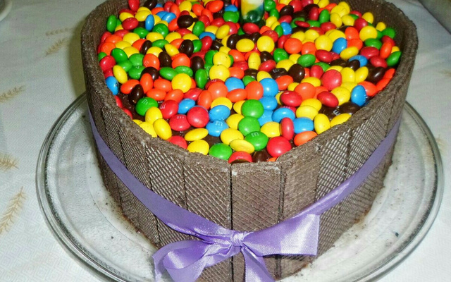 Bolo barril de confete