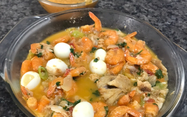 Peixada ao molho de camarão