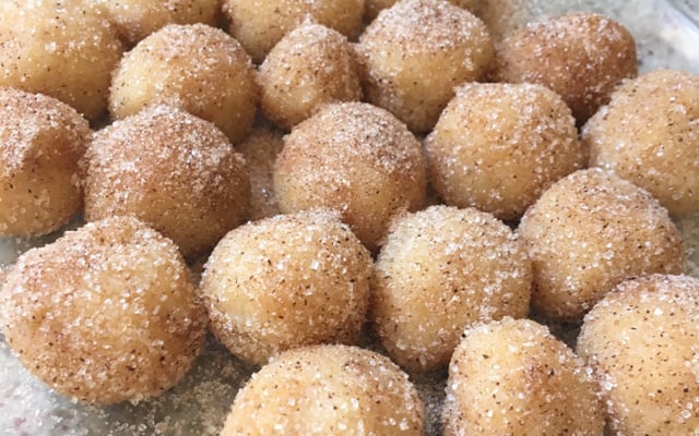 Brigadeiro de açucar e canela