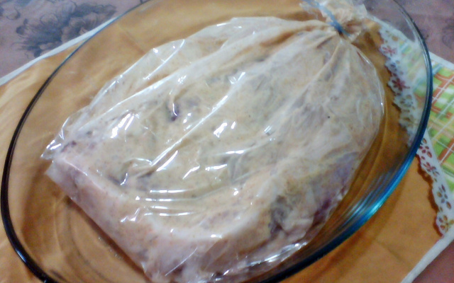 Pernil ao molho de maionese com batatas