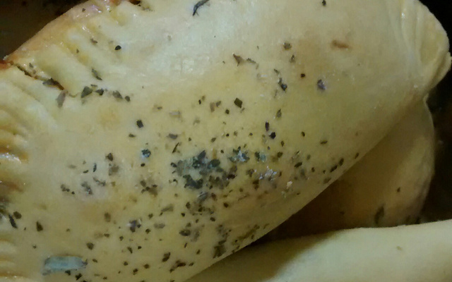 Massa de pastel assado de guaraná