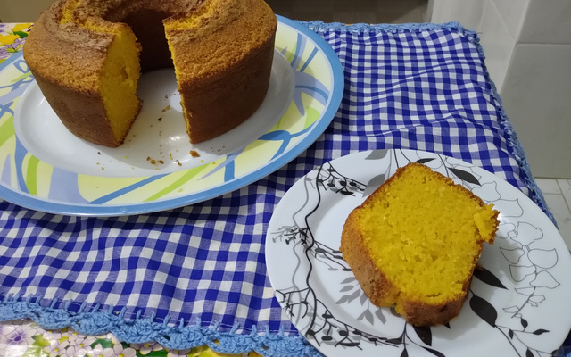 Bolo de milharina simples e fofinho (liquidificador)