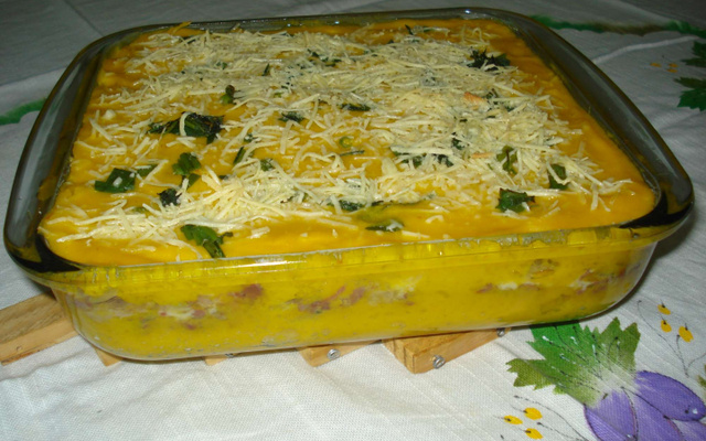 Escondidinho de carne seca e cabotiá