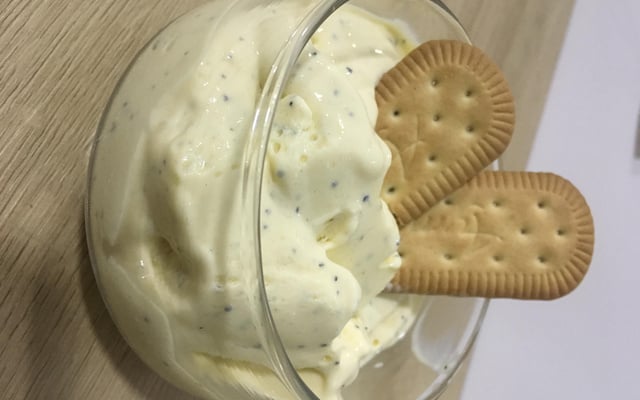 Mousse de maracujá rápido com 3 ingredientes