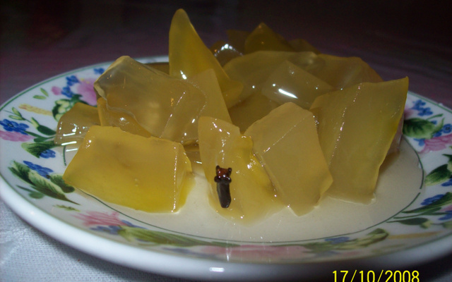 Doce de mamão verde em cubinhos