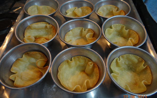 Crocante com recheio de cachorro quente