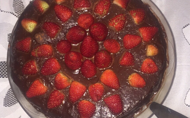 Torta de chocolate com morango