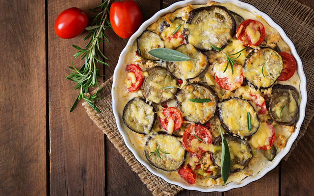 Berinjela ao molho branco