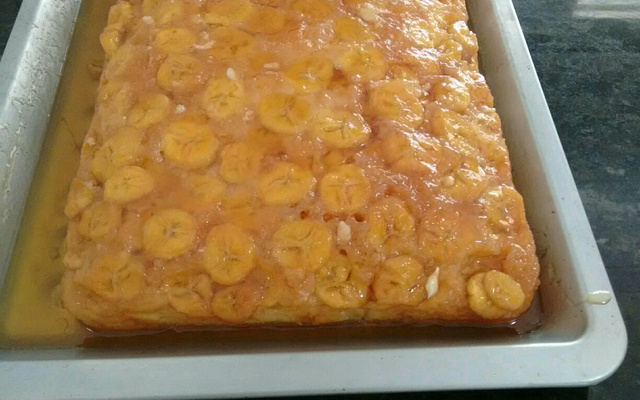 Bolo de banana caramelizado